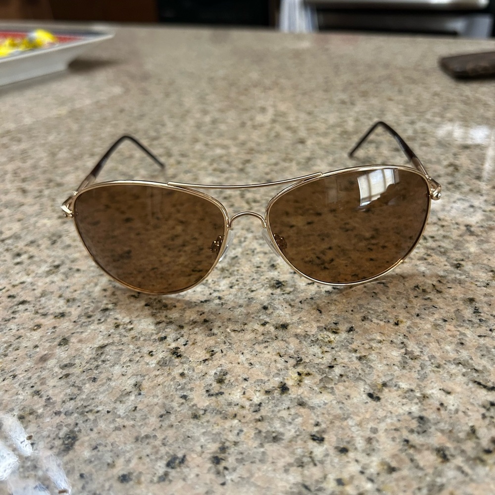 Women’s Aviator Sunglasses